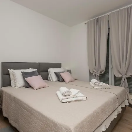 Stunning In Glavina Donja With Sauna Holiday home *