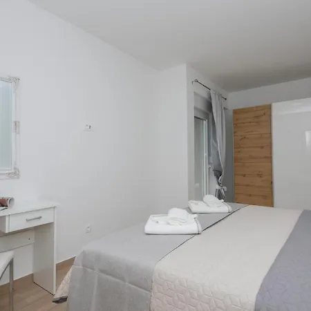 Stunning In Glavina Donja With Sauna * Imotski