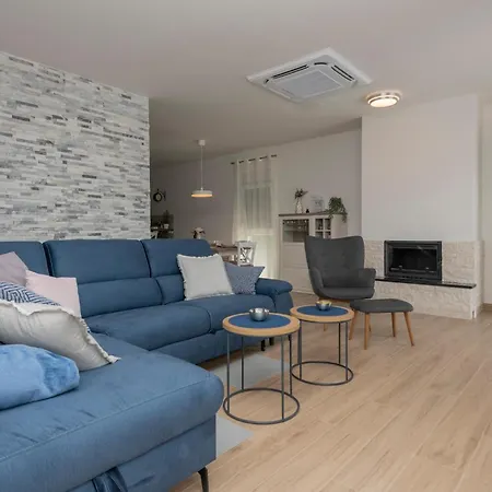 Holiday home Stunning In Glavina Donja With Sauna *