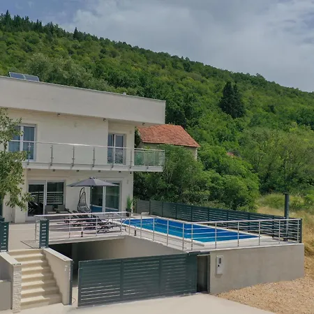 Stunning In Glavina Donja With Sauna Holiday home *